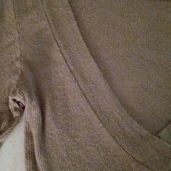 Sweater - Picture 4 of 4